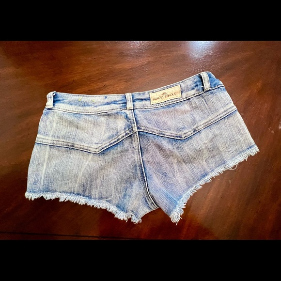 Shorts - Picture 4 of 4
